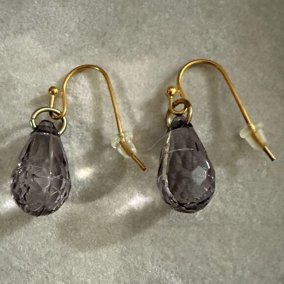 Faceted Teardrop Glass Earrings with Gold Tone Hooks – Lightweight & Elegant - Picture 17 of 17
